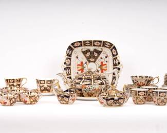 https://www.liveauctioneers.com/item/207340808_42-pieces-royal-crown-derby-2451-imari-china-set