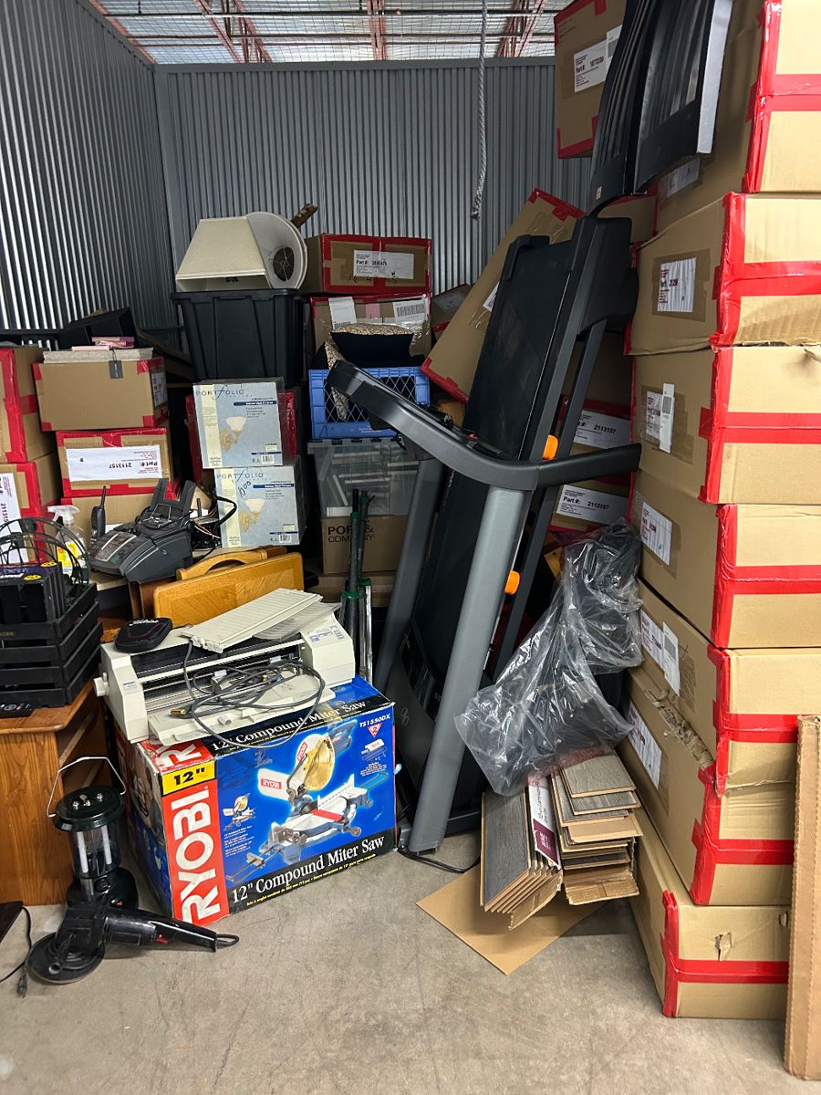 Storage Unit Auction Nordic Track Treadmill,Electronics, Household Items, Furniture, Sealed Boxes
Great looking 10’x15’ packed unit filled with good stuff. I can see a Nordic Track Treadmill, a lot of clean sealed boxes, some TVs, household items, and some furniture. Looks like everything is in good condition. Great for reselling.