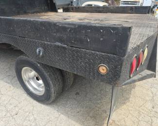 White Chevrolet Silverado 3500