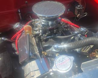 1947 International with a 305,Edelbrock 4 Barrel carb