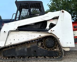 2010 T250 Turbo Bobcat with bucket 4,000 hours