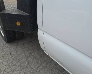 White Chevrolet Silverado 3500