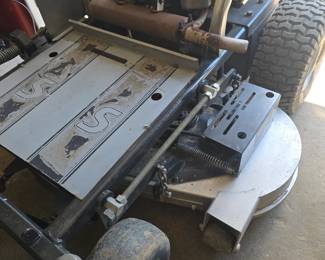 Dixie Chopper Standup RB2700 50’ cut, made in the USA Owen motor, unknown hours