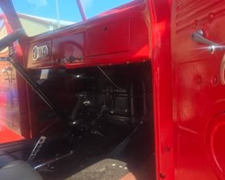 1947 International with a 305,Edelbrock 4 Barrel carb