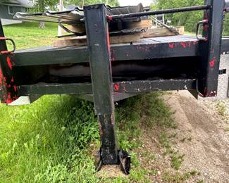 1989 Gooseneck flat deck 16 foot