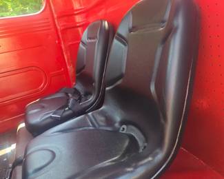 1947 International with a 305,Edelbrock 4 Barrel carb