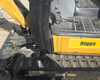 Cat 300.9D Mini Excavator with 400 hrs. 4’ digging depth and plenty of power for the size. Able to store in a garage with the ROPS removed.