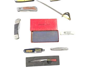 Winchester, Cowboy toothpick, Buck Knives, Barlow and more Pocket knives