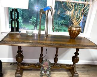 Trestle style table