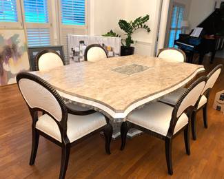 Beautiful Dining Table and Chairs