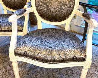 Armed chairs