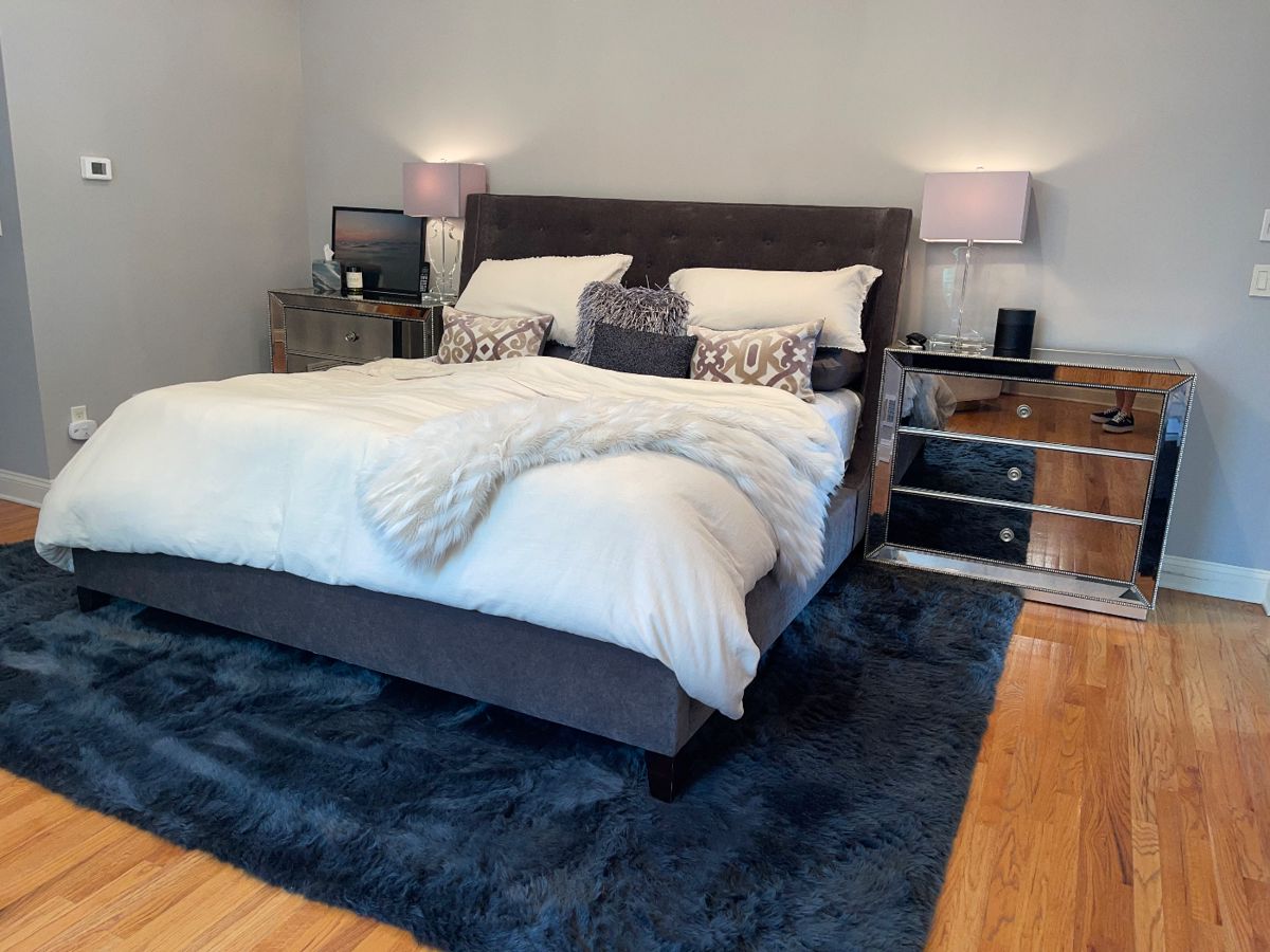 King bed frame and mattress-
85 h x 93 l x 59 h
Two mirrored nightstands-42w x 18D x 37H