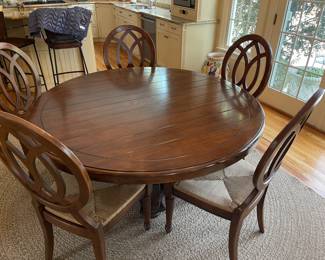 5 foot diameter table