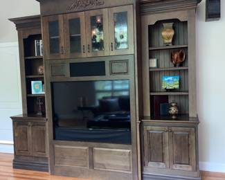 Custom made wall unit. Comes apart in five pieces for easy removal.
Approximately 121Width x the highest point is 104x middle unit is 29 deep two side units are 25 deep