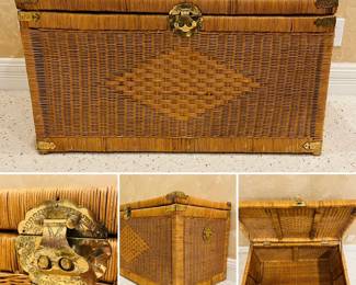 Wicker chest