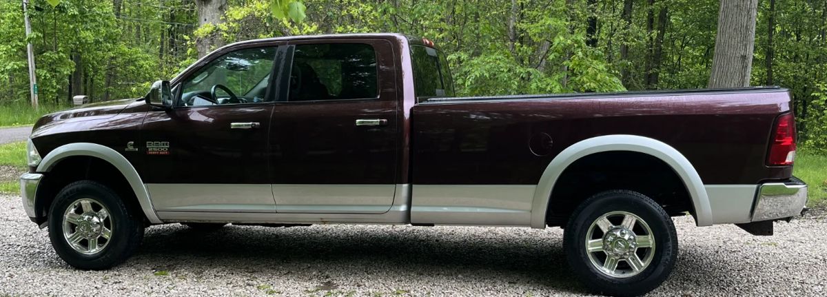 2012 Dodge Ram 2500 Crew Cab Cummings Diesel w/67k miles  4WD 8' Bed  Clean Estate vehicle