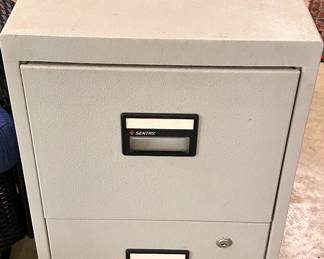 File cabinet safe