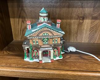Christmas Village Set "Central Station"
