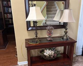 Broyhill Entryway Table