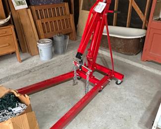 Strongway 2 Ton Hydraulic Engine Crane