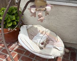 Vintage child seat and mobile
