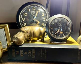 Collection of wind up alarm clocks -