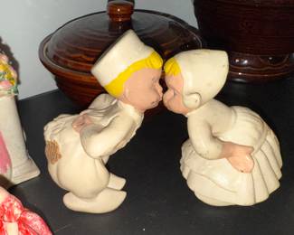Vintage Porcelain Dutch Boy & Girl Kissing Figurines