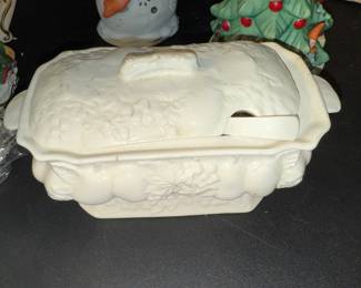 Gravy boat with Spoon