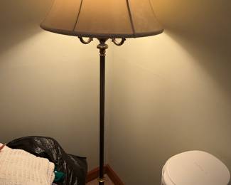 Floor lamp