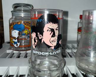 Star Trek vintage Spock lives glass