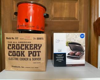 Vintage Crock Pot with original box & indoor grill from Walmart