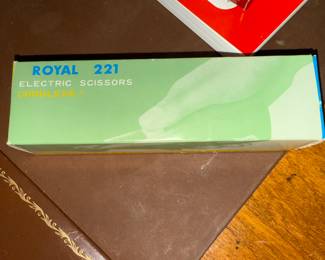 Boxed Electric Scissors