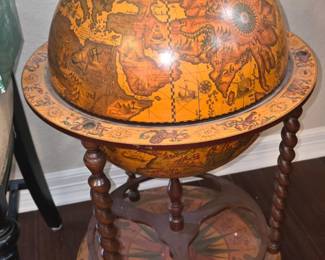 Globe Serving Bar