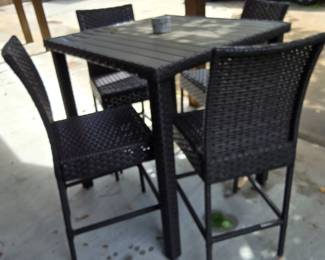 Patio Table with 4 Chairs