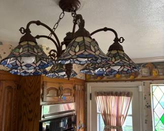 Stained glass light fixtures