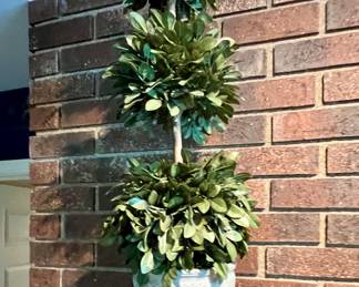 1 of 2 planters w/faux plant