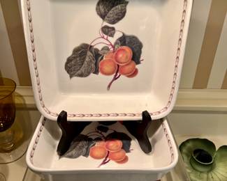2 Queen's Royal Horticultural Society Hookers Fruit bowls