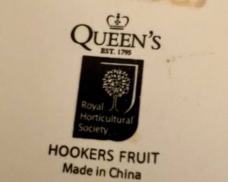 2 Queen's Royal Horticultural Society Hookers Fruit bowls