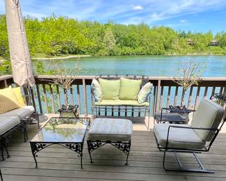 Vtg. Metal Craft wrought iron patio set - Beautiful and in Great condition w/custom made cushions