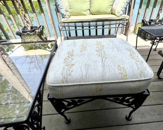 Vtg. Metal Craft wrought iron patio set - Beautiful and in Great condition w/custom made cushions