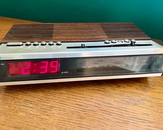 Vtg. McDonald digital clock radio