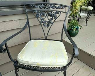 Vtg. Metal Craft wrought iron patio set - Beautiful and in Great condition w/custom made cushions