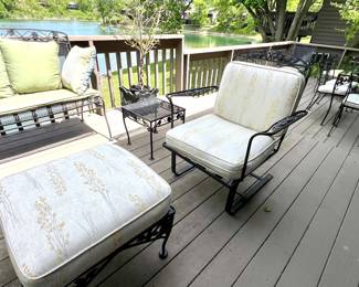Vtg. Metal Craft wrought iron patio set - Beautiful and in Great condition w/custom made cushions
