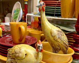Vtg. Mid Century hand painted porcelain Hens figurines - Made in Italy