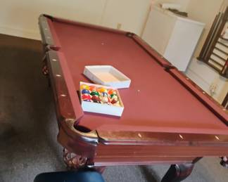 POOL TABLE
