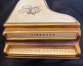 Liberace Baldwin Grand Piano Music Box