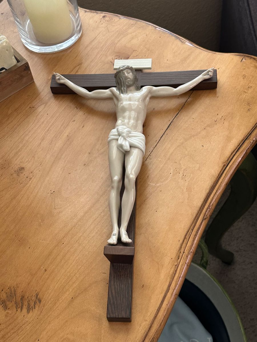 Lladro crucifix