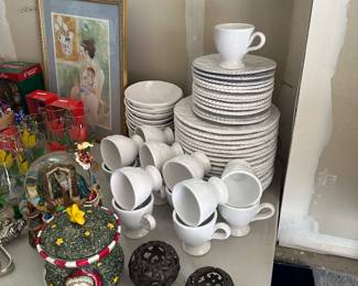 White dish set