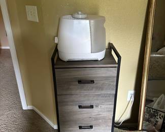 Vaporizer
Small dresser