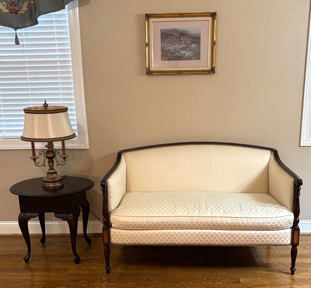 Hickory English Sheraton Loveseat